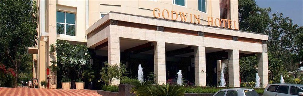 Godwin Hotel Haridwār Exteriör bild