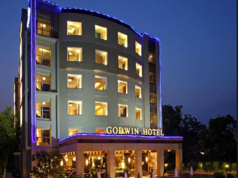 Godwin Hotel Haridwār Exteriör bild