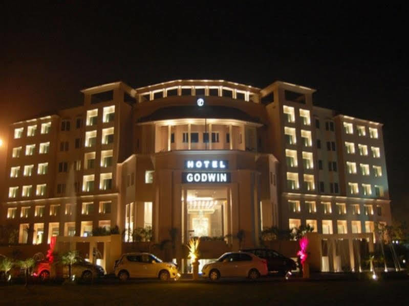 Godwin Hotel Haridwār Exteriör bild